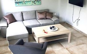 Charming Apartment In Faliro!
